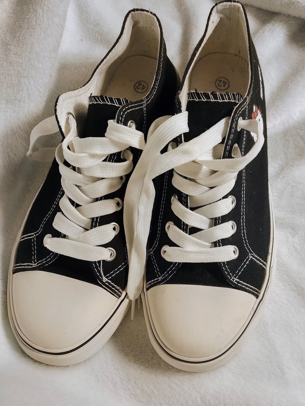 Hello Kitty Sneakers Black & White
